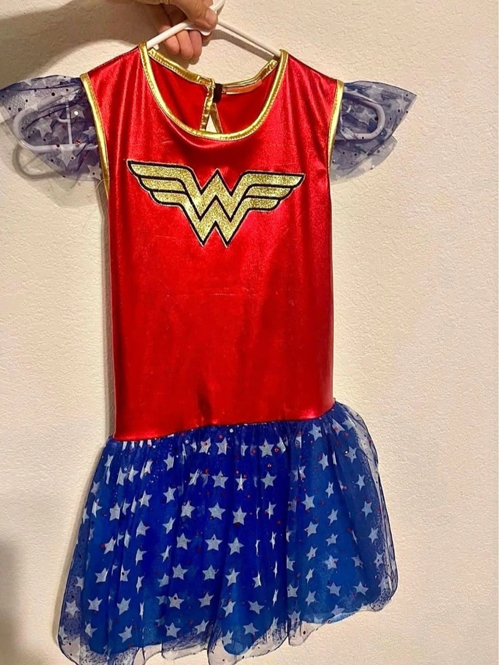 Wonder Girls/Child Superhero Costume Red & Blue Like New Medium